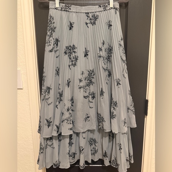 Club Monaco Double Tiered Pleated Skirt | Blue Ground | Medium | NWT - Picture 8 of 9